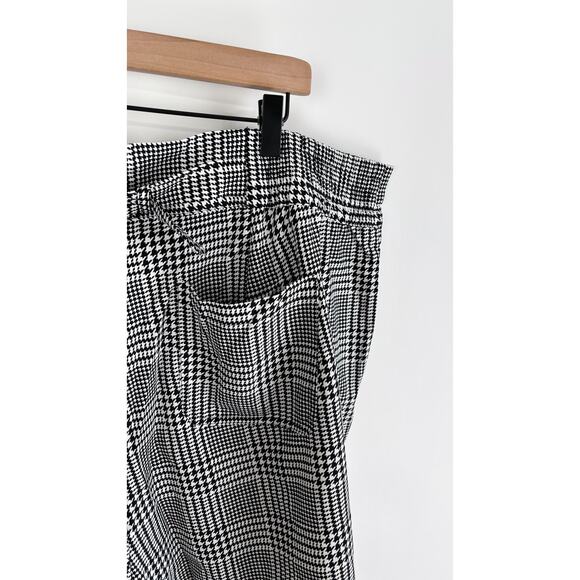 Torrid Wide Leg Studio Crepe Shorts Glen Plaid Black White Womens Size 22 New - Picture 8 of 11